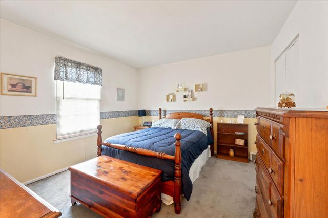 406 CARPENTER CIR, Brookhaven, PA 19015