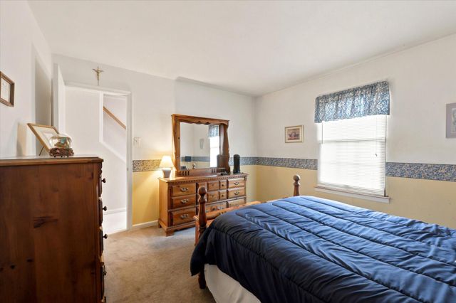 406 CARPENTER CIR, Brookhaven, PA 19015