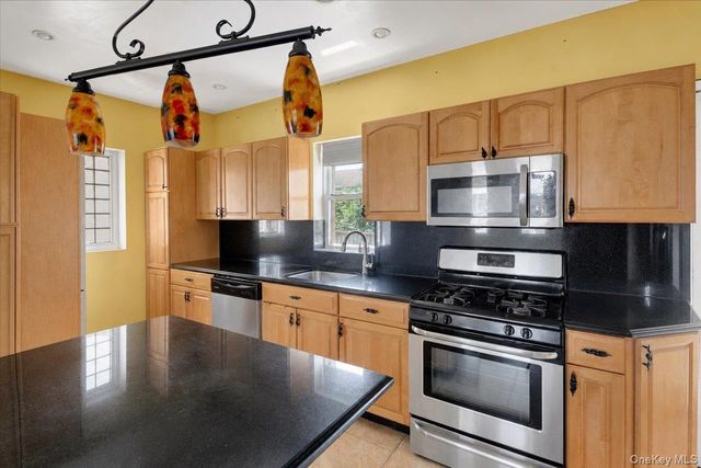 227 Calhoun Avenue, Bronx, NY 10465