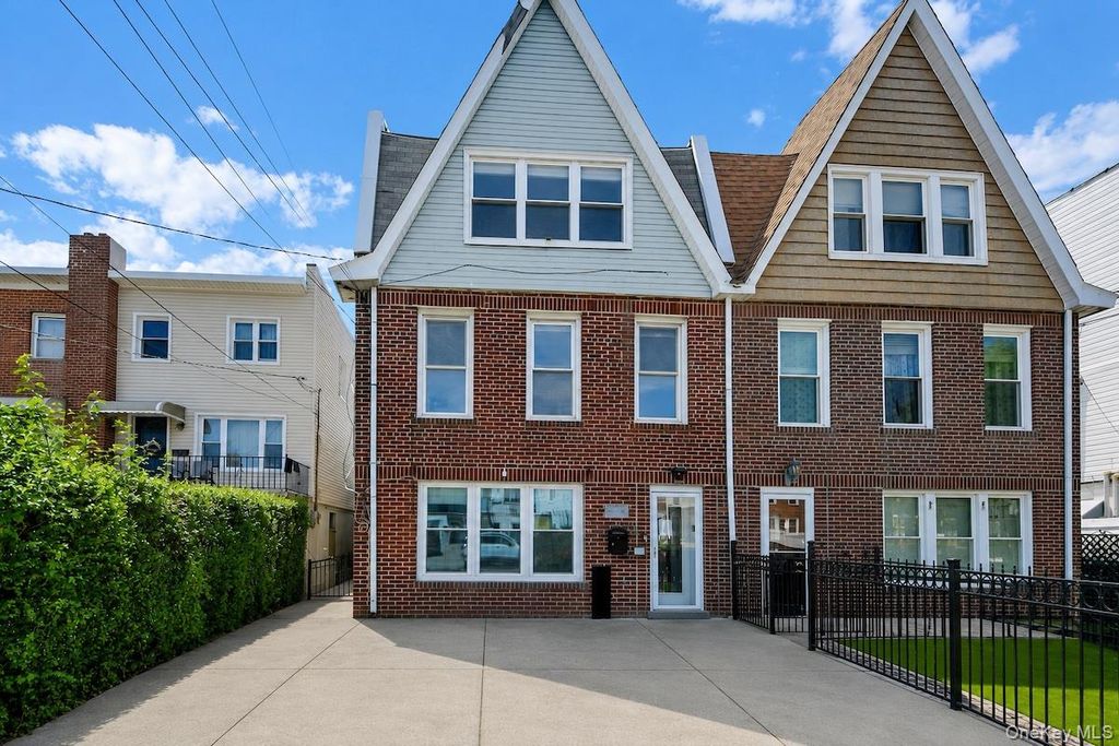 227 Calhoun Avenue, Bronx, NY 10465