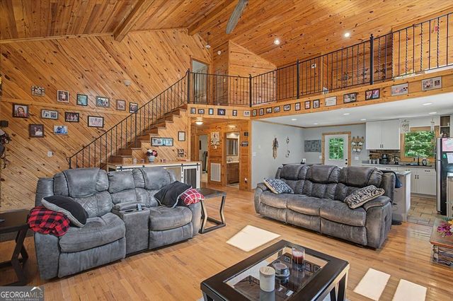 335 Dunn Road SE, Silver Creek, GA 30173