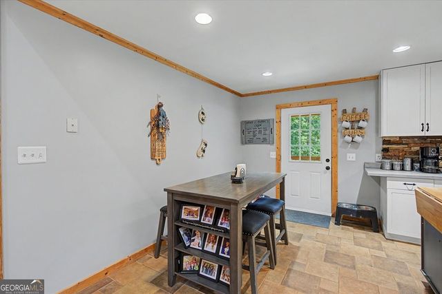 335 Dunn Road SE, Silver Creek, GA 30173