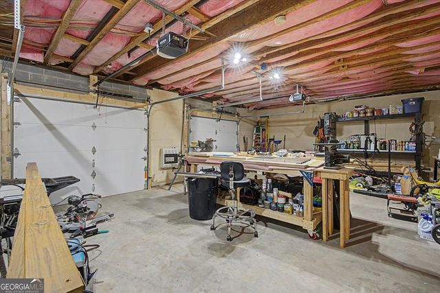 335 Dunn Road SE, Silver Creek, GA 30173
