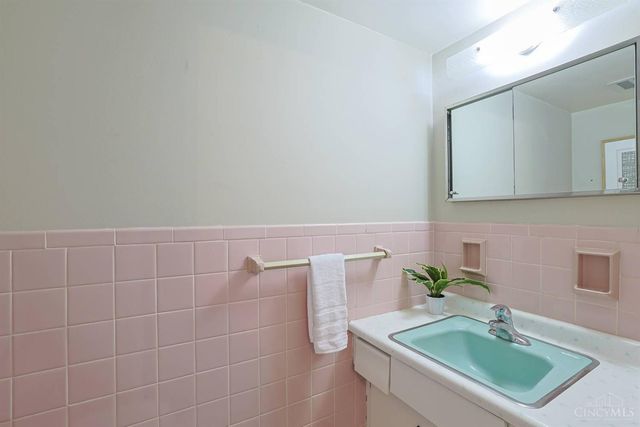 839 Wards Corner Road, Miami Twp, OH 45140