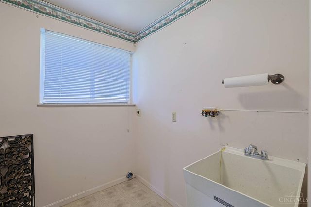 839 Wards Corner Road, Miami Twp, OH 45140