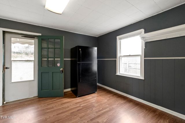 1230 Indian Ridge Road, Johnson City, TN 37604