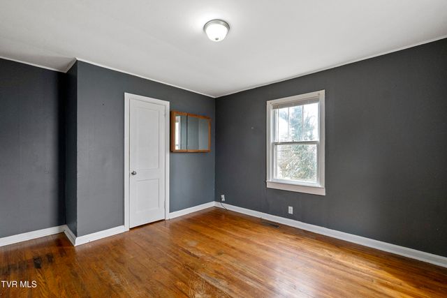 1230 Indian Ridge Road, Johnson City, TN 37604