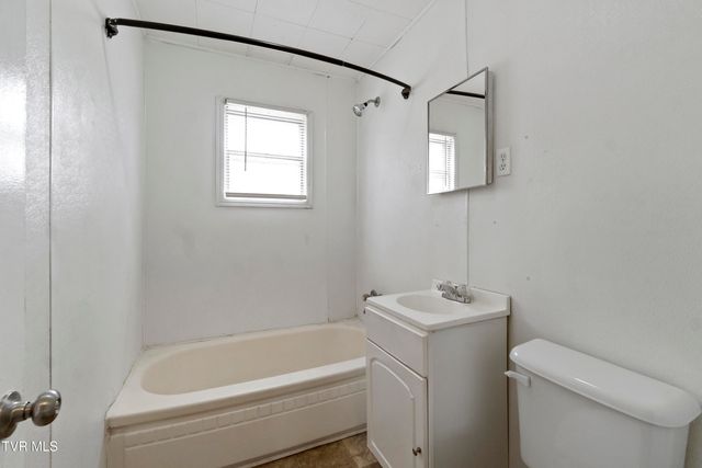 1230 Indian Ridge Road, Johnson City, TN 37604