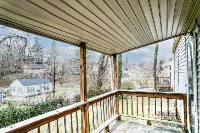 1230 Indian Ridge Road, Johnson City, TN 37604