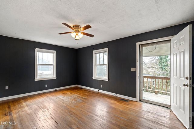 1230 Indian Ridge Road, Johnson City, TN 37604