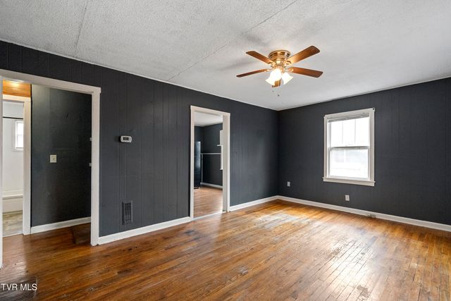 1230 Indian Ridge Road, Johnson City, TN 37604