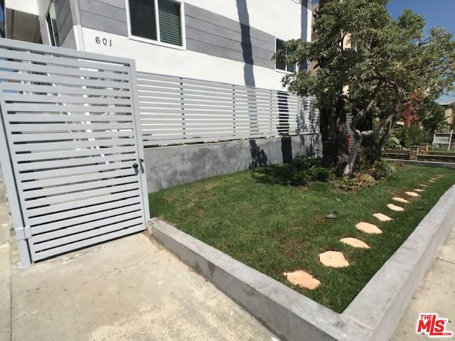 601 N Normandie Avenue 6, Los Angeles, CA 90004