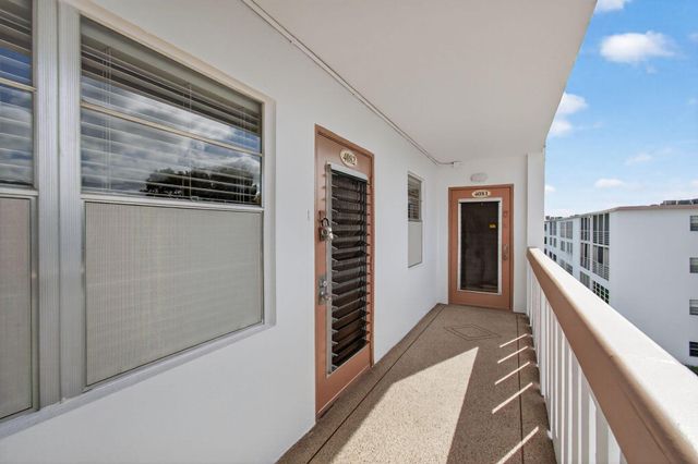 4082 Wolverton, Boca Raton, FL 33434