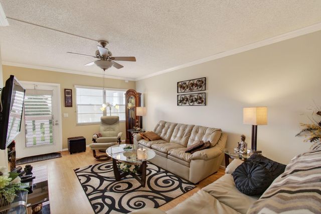 4082 Wolverton, Boca Raton, FL 33434