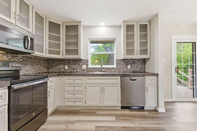 1404 PICKFORD PL, Columbia, MO 65203