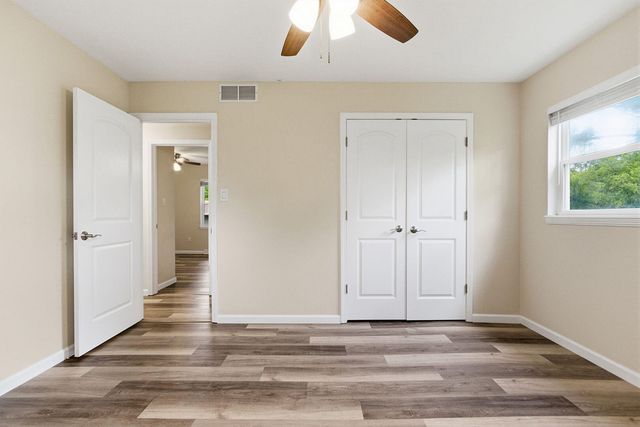 1404 PICKFORD PL, Columbia, MO 65203