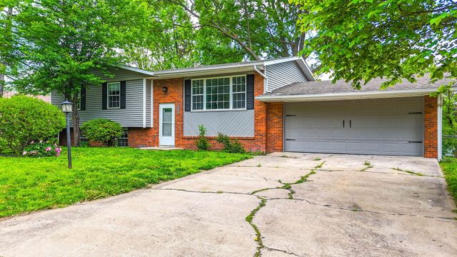 1404 PICKFORD PL, Columbia, MO 65203