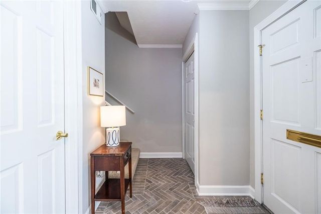 12 Bassett Hall Place NW, Atlanta, GA 30318