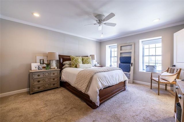 12 Bassett Hall Place NW, Atlanta, GA 30318