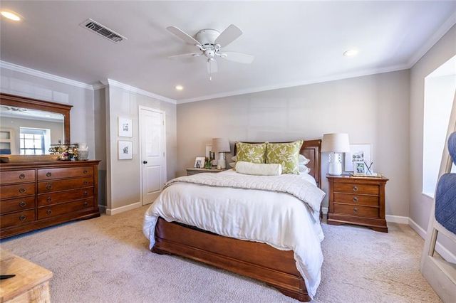 12 Bassett Hall Place NW, Atlanta, GA 30318