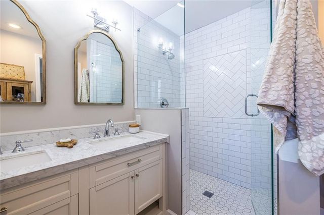 12 Bassett Hall Place NW, Atlanta, GA 30318