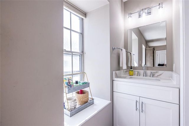 12 Bassett Hall Place NW, Atlanta, GA 30318