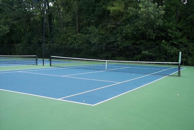 12 Bassett Hall Place NW, Atlanta, GA 30318