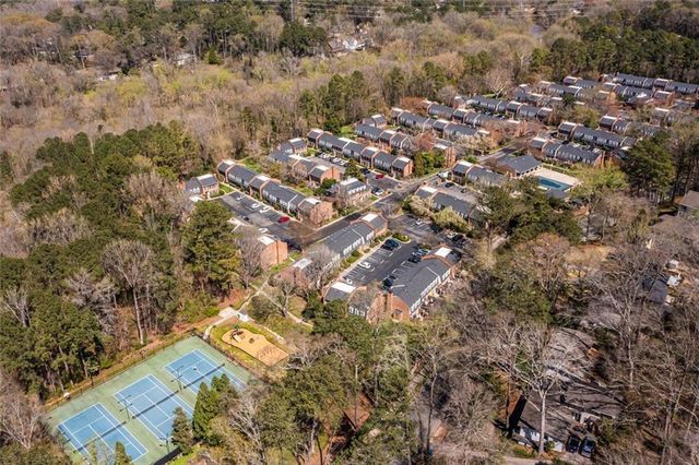 12 Bassett Hall Place NW, Atlanta, GA 30318