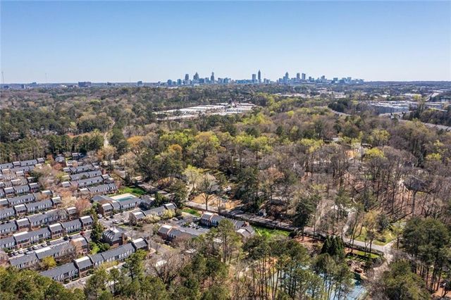 12 Bassett Hall Place NW, Atlanta, GA 30318