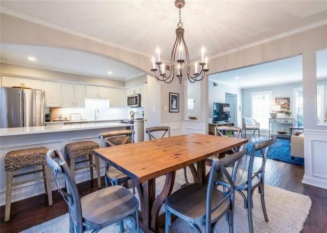 12 Bassett Hall Place NW, Atlanta, GA 30318