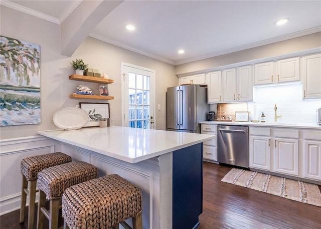 12 Bassett Hall Place NW, Atlanta, GA 30318