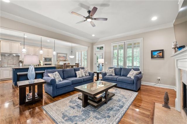 132 Staddlebridge Avenue, Canton, GA 30114