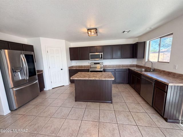11244 W Massey Drive, Marana, AZ 85653
