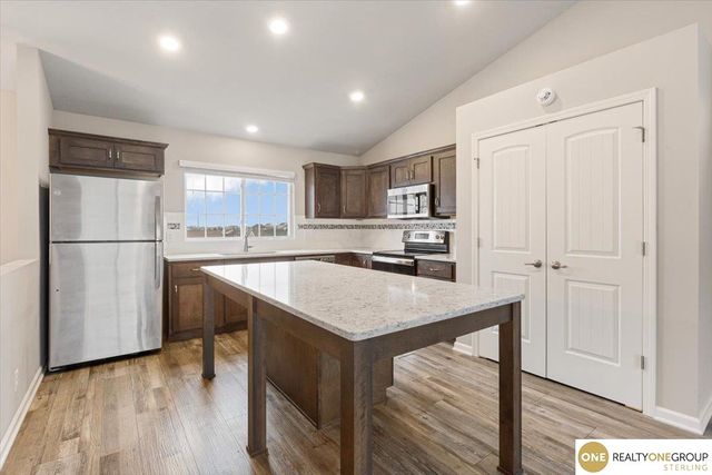 7764 N 108th Street, Omaha, NE 68142