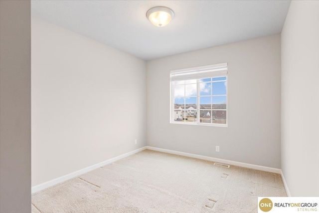 7764 N 108th Street, Omaha, NE 68142