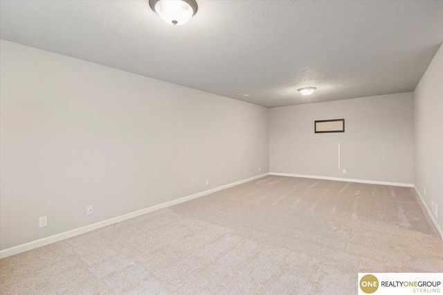 7764 N 108th Street, Omaha, NE 68142