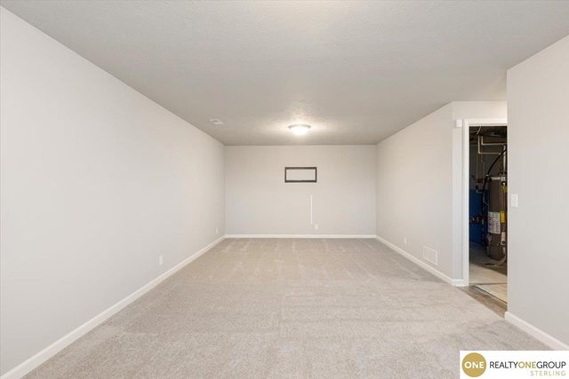 7764 N 108th Street, Omaha, NE 68142