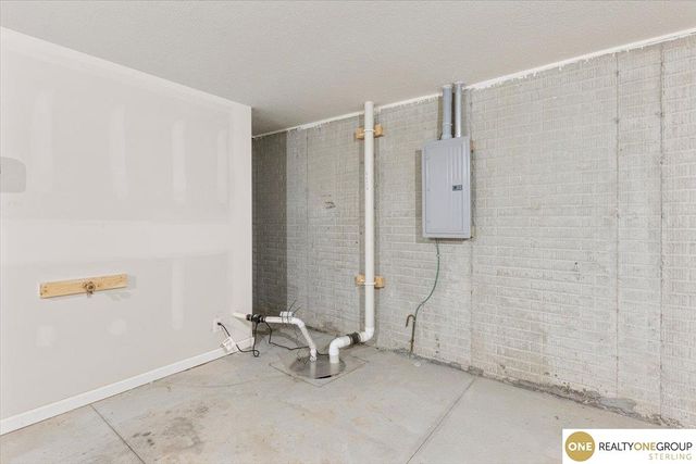 7764 N 108th Street, Omaha, NE 68142