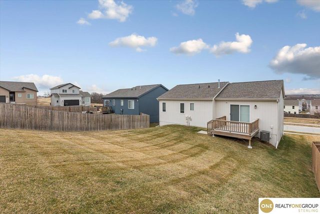 7764 N 108th Street, Omaha, NE 68142