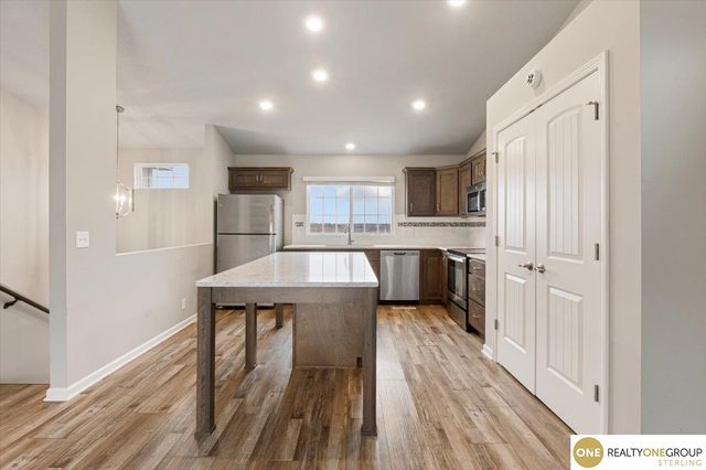 7764 N 108th Street, Omaha, NE 68142