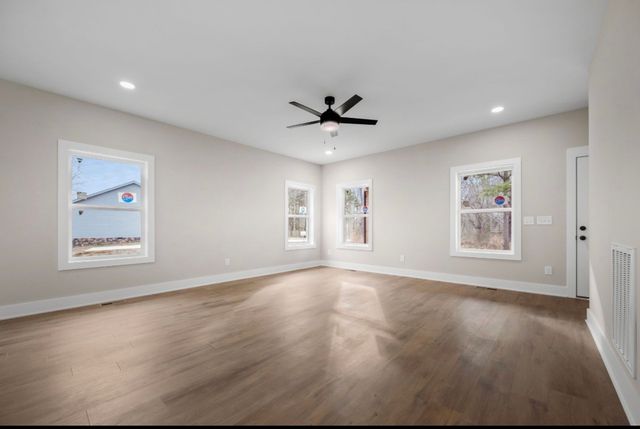 44 Ghea Rd, Normandy, TN 37360