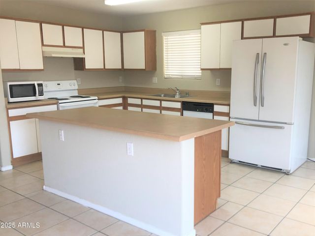 8324 W Catalina Drive, Phoenix, AZ 85037