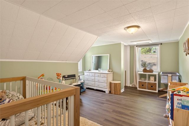 218 Oakwood Ln, Webster, NY 14580