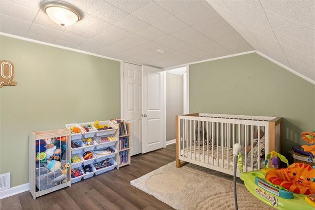 218 Oakwood Ln, Webster, NY 14580
