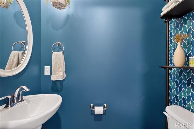 1001 Kilderkin Way, St Charles, MO 63301