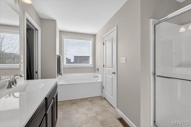 1001 Kilderkin Way, St Charles, MO 63301