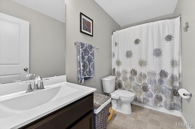 1001 Kilderkin Way, St Charles, MO 63301