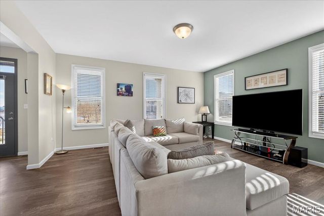 1001 Kilderkin Way, St Charles, MO 63301