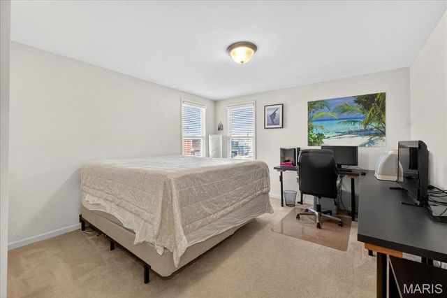 1001 Kilderkin Way, St Charles, MO 63301