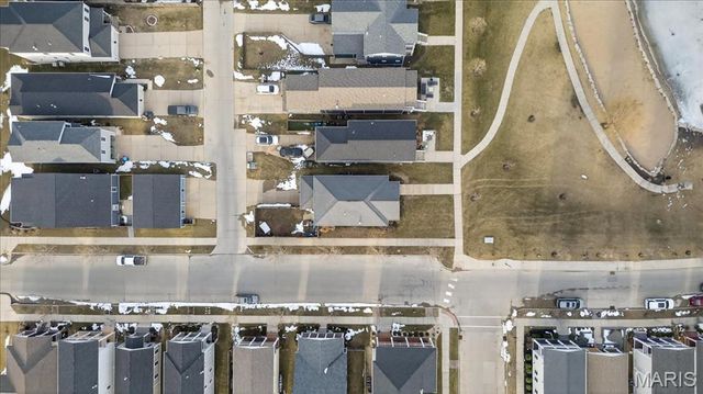 1001 Kilderkin Way, St Charles, MO 63301